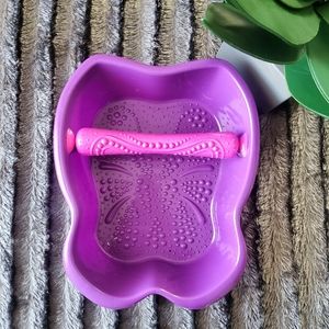 🦶 Kid's skin care foot massager
